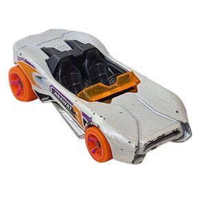Hot Wheels 2014 Carbonic White Jirawat Racing Loose from 2020 Action 5-Pack